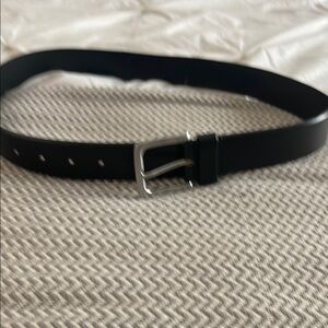 Men's Nordstrom Black Leather Belt size 32 like new worn once